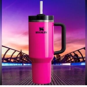 Stanley 40oz H2O Flowstate NEON PINK Quencher